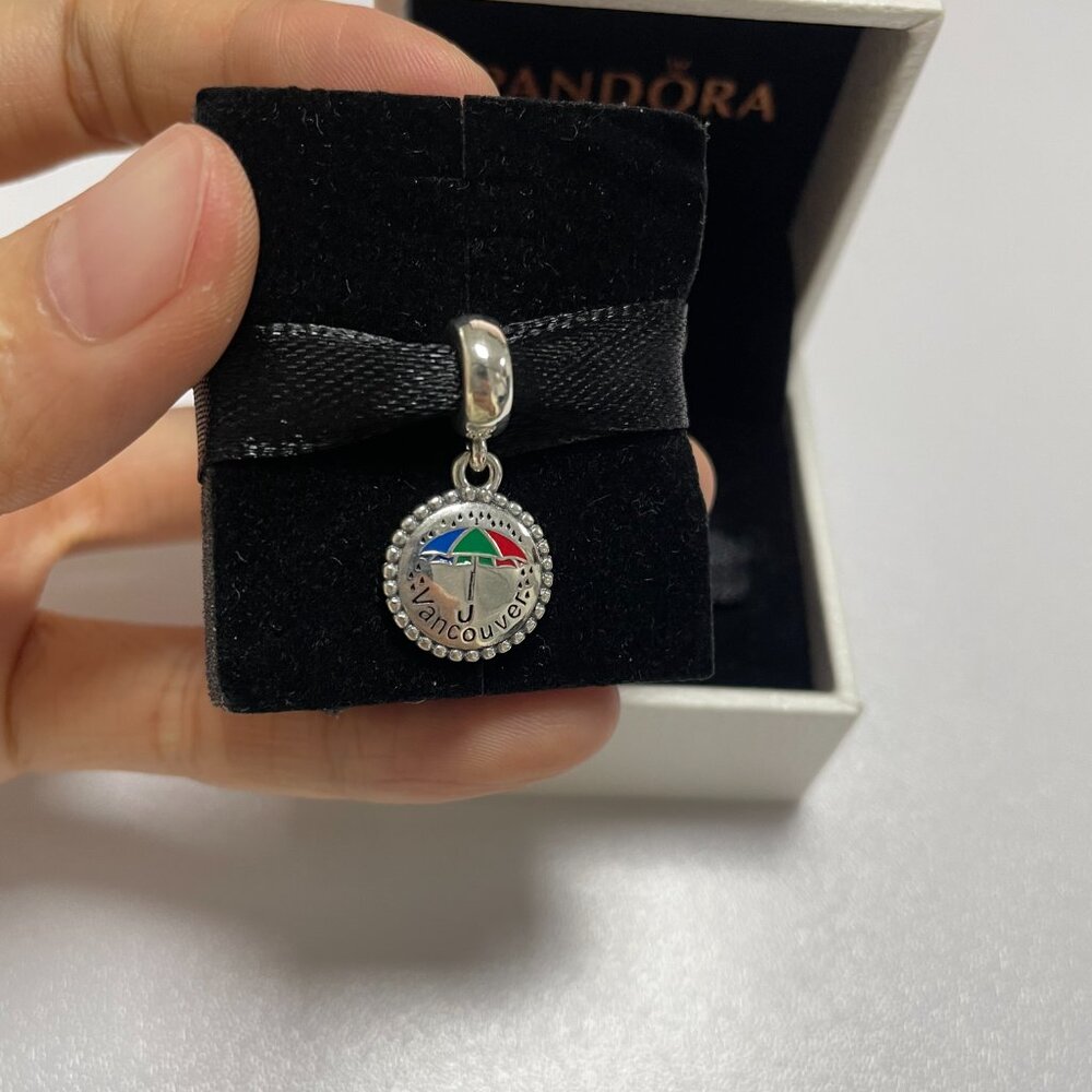 Pandora Three Bears General Store Dangle Charm S9… - image 2